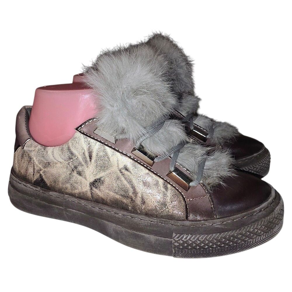 L'Artiste Sz 6.5/7 Spring Step Ashlee Faux Fur Lace Up Copper Boho Sneakers